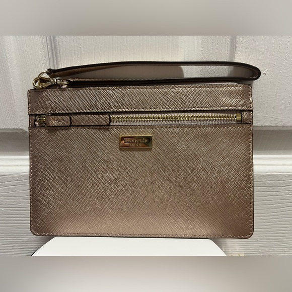 Kate Spade Rose Gold Wristlet Clutch NWOT - Picture 1 of 5